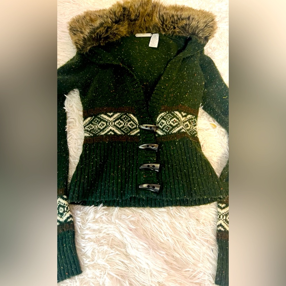 Unique pandemonium sweater hardly worn. Size med but form fitting like a small